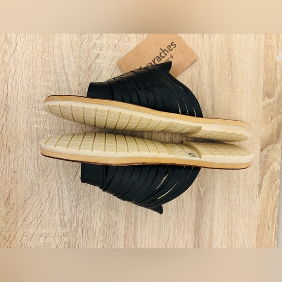 Bearpaw Black Leather Hand Woven Sandals Shoes Size 6 - Picture 4 of 10